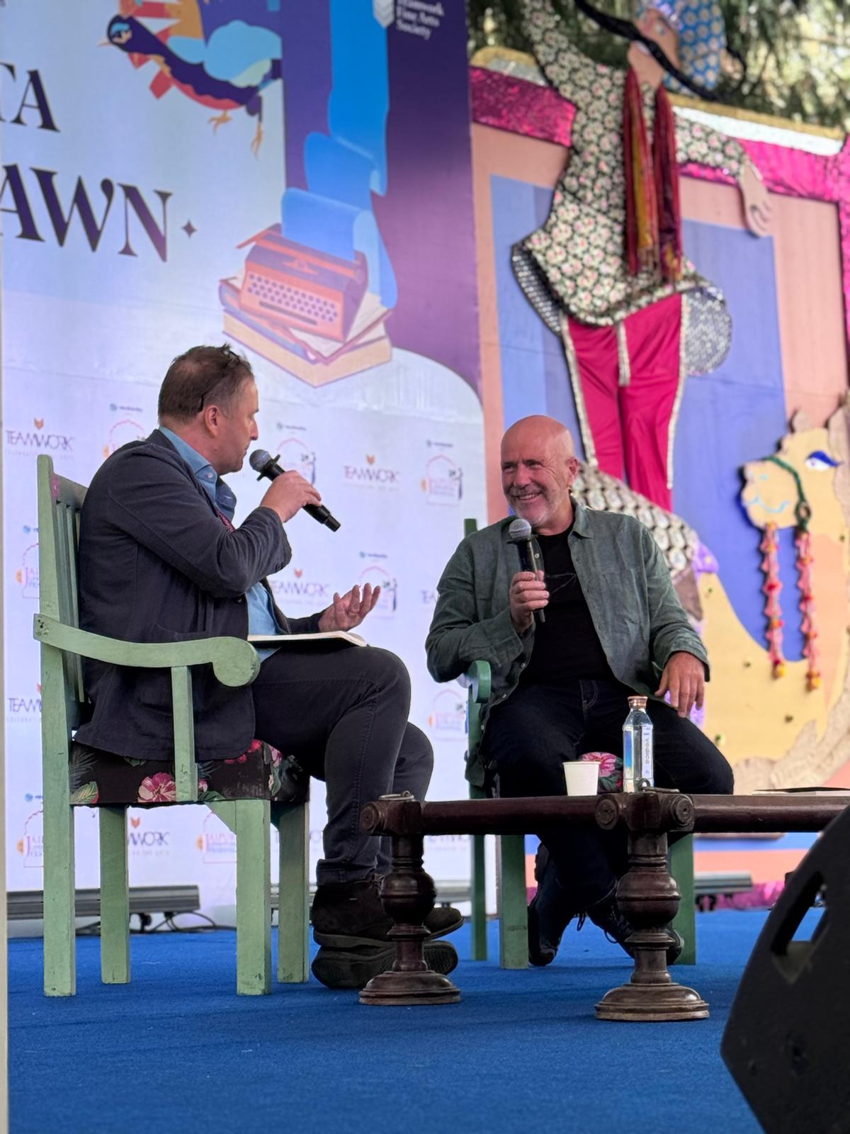 High Commissioner Philip Green OAM presenting his credentials to H.E. Smt. Droupadi Murmu ji